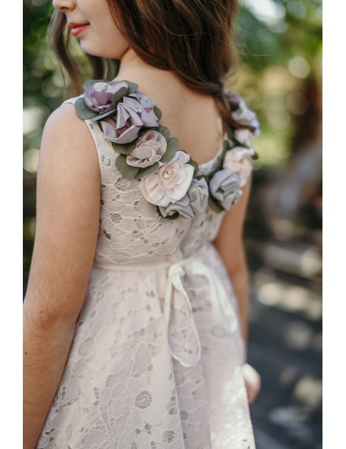 İşleme Kemerli, Sırtı Çiçek Detaylı, Tamamı Dantel Elbise